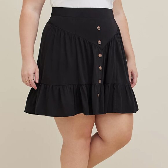 GOTH TORRID GOTH 80'S BUTTON FRONT TIERED MINI SKIRT - CHALLIS BLACK 1 1X 14 16 - Picture 4 of 5